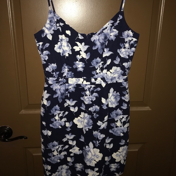 Joie Orchard Floral Dress in Dark Navy NWT - Picture 3 of 5